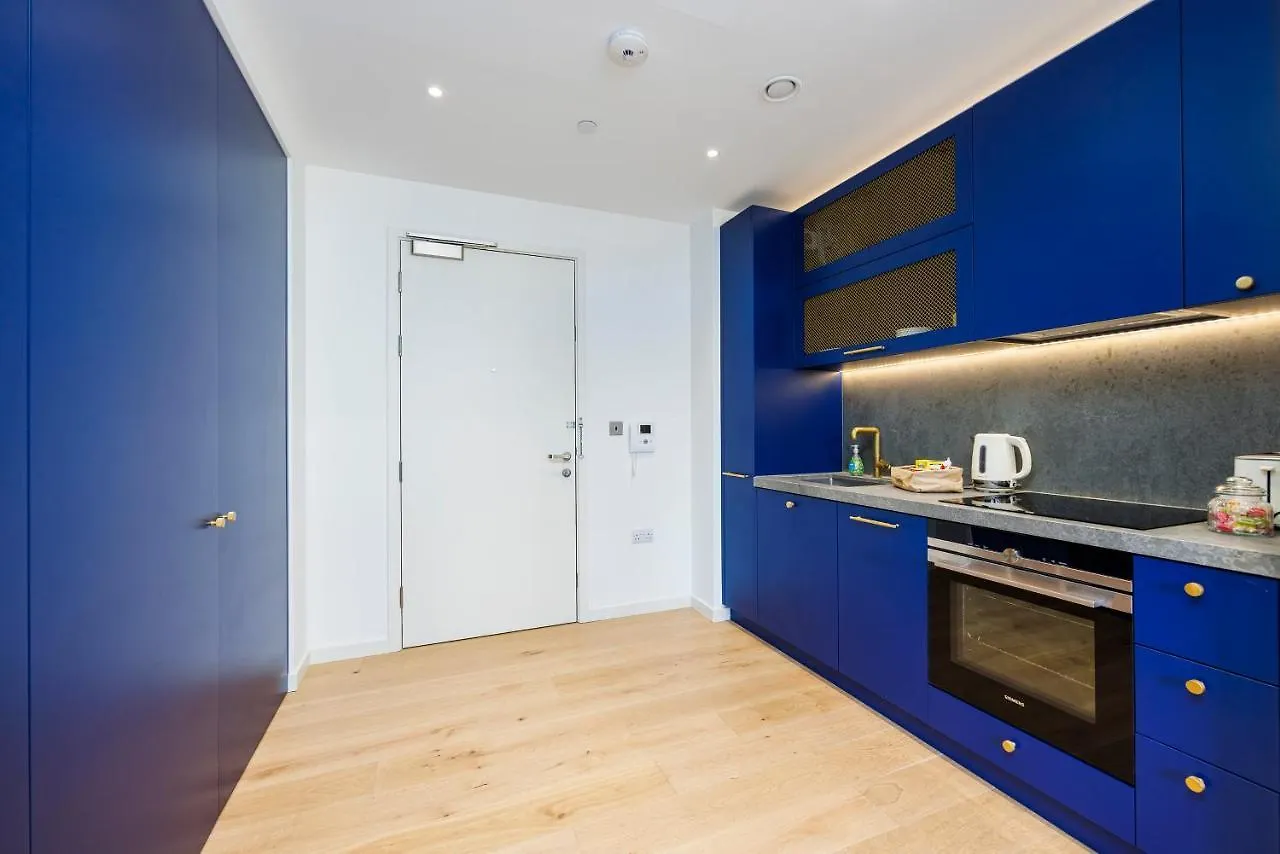 Luxury Apartment-Business-Relocation-Canary Wharf London