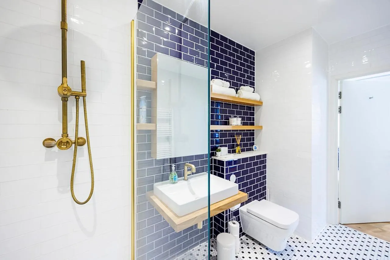 Luxury Apartment-Business-Relocation-Canary Wharf London