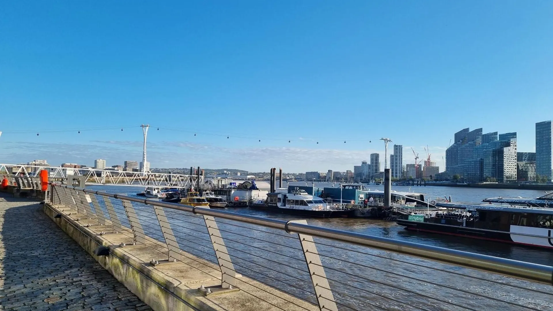Apartment Luxury Apartment-Business-Relocation-Canary Wharf London