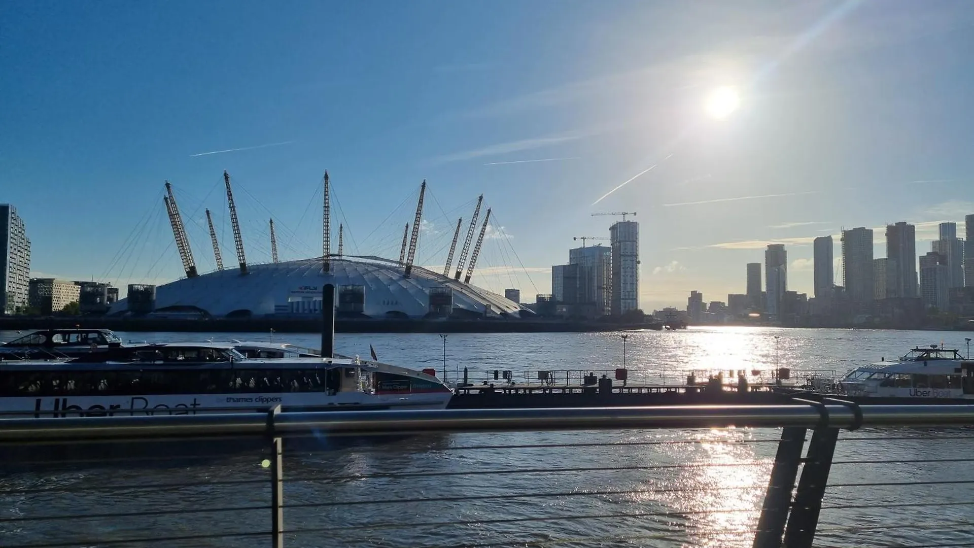 Luxury Apartment-Business-Relocation-Canary Wharf London United Kingdom