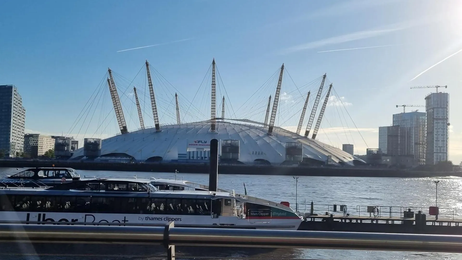 Luxury Apartment-Business-Relocation-Canary Wharf London Apartment