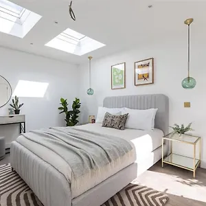  Apartment Cozy Leyton House With Garden And Small Terrace United Kingdom
