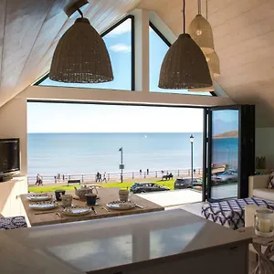  Holiday home The Waves United Kingdom