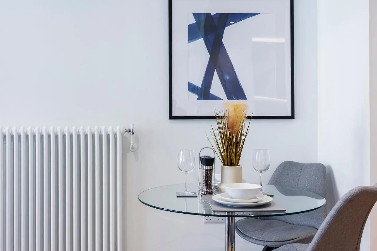 Apartment Luxury Apartment-Business-Relocation-Canary Wharf London United Kingdom